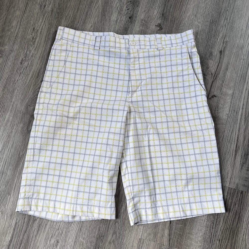 Nike Golf Shorts Men 34 White Yellow Plaid Flat Front 11.5" High Rise Adult